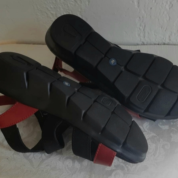 Wolky Sandals - Picture 2 of 4